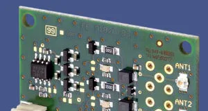 Multiplexor de cuatro canales con antena NFC