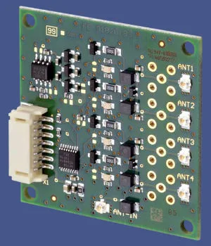 Multiplexor de cuatro canales con antena NFC