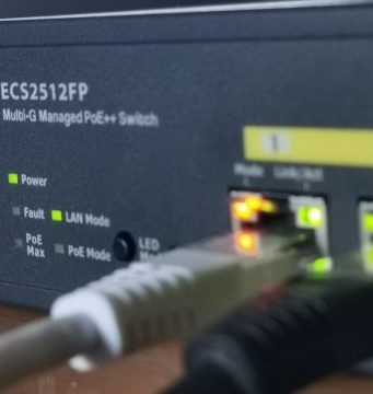 Laboratorio de pruebas: Switch ECS2512FP + punto de acceso ECW230 de EnGenius