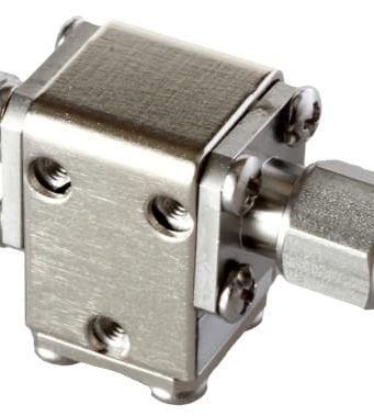 Aislantes y circuladores de ferrita coaxiales y conectorizados